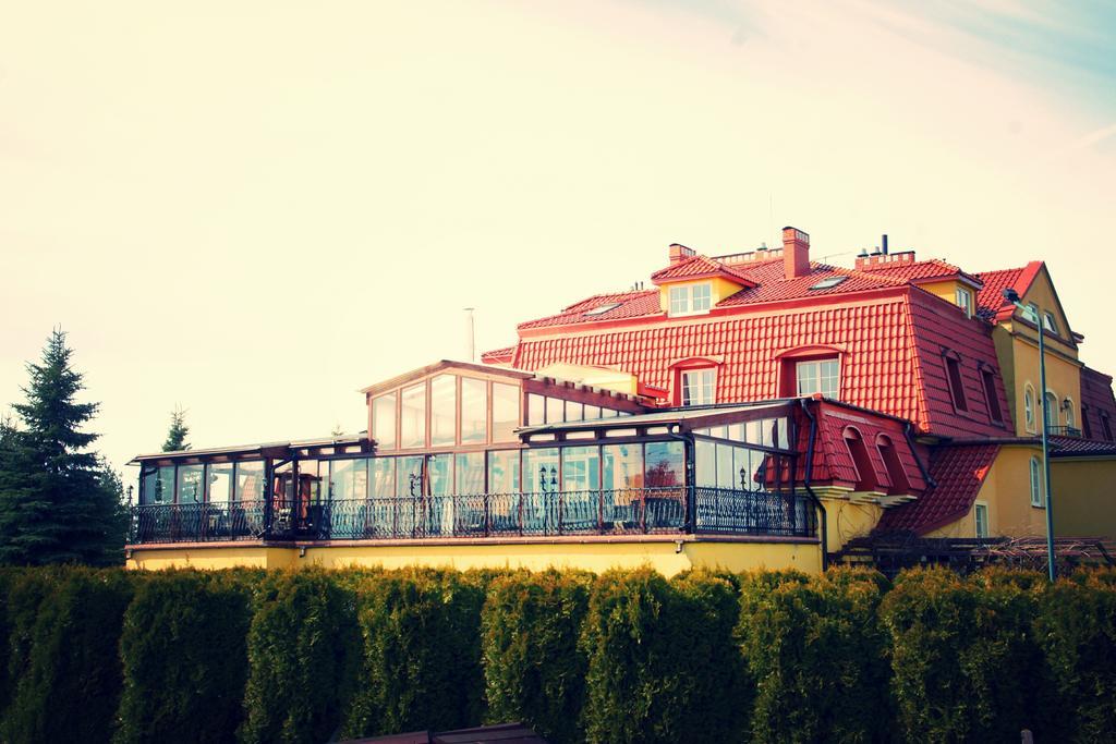 Hotel Mazurski Dworek Mikołajki Екстериор снимка