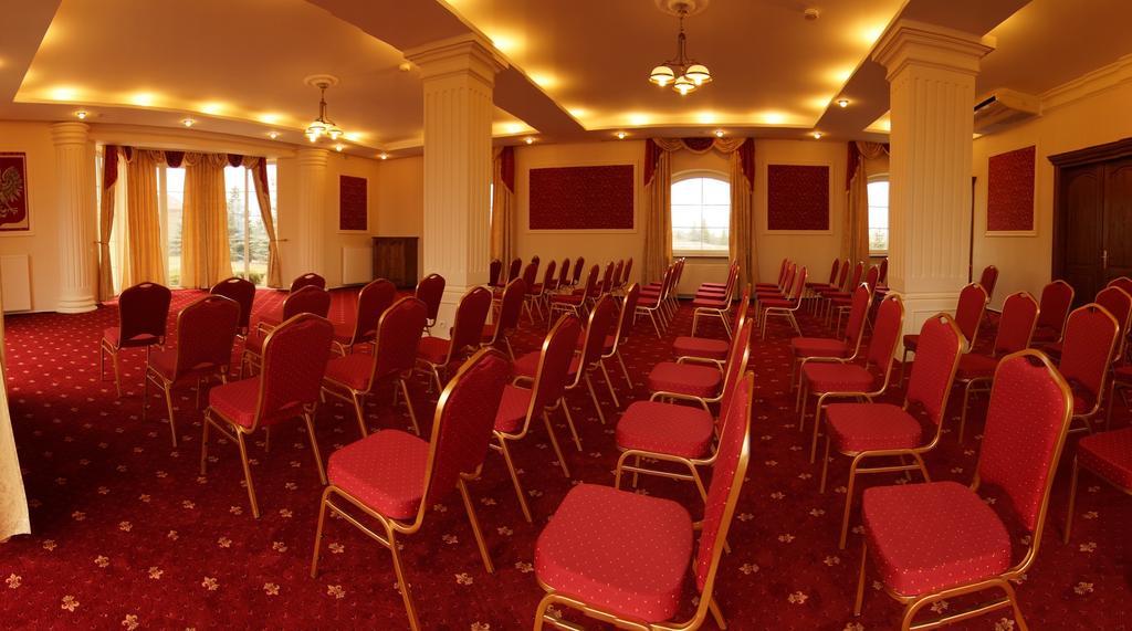 Hotel Mazurski Dworek Mikołajki Екстериор снимка