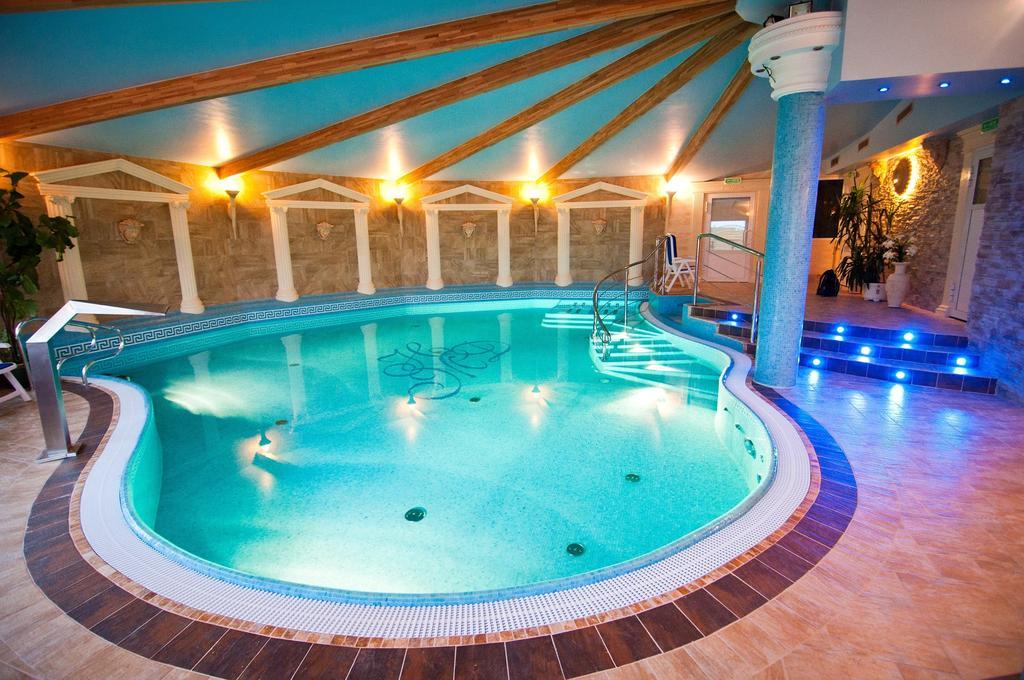 Hotel Mazurski Dworek Mikołajki Екстериор снимка