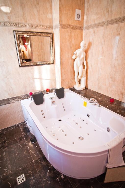 Hotel Mazurski Dworek Mikołajki Стая снимка