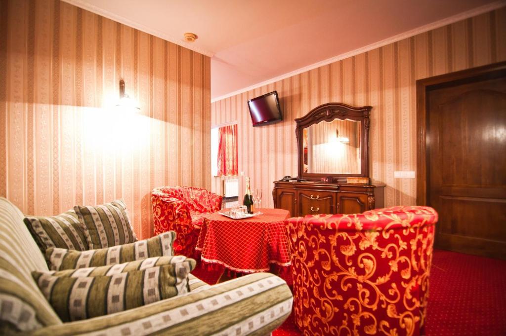 Hotel Mazurski Dworek Mikołajki Стая снимка