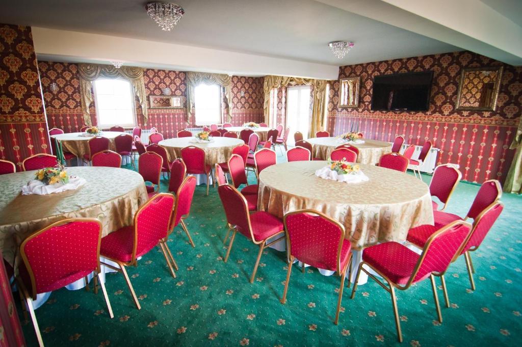 Hotel Mazurski Dworek Mikołajki Екстериор снимка