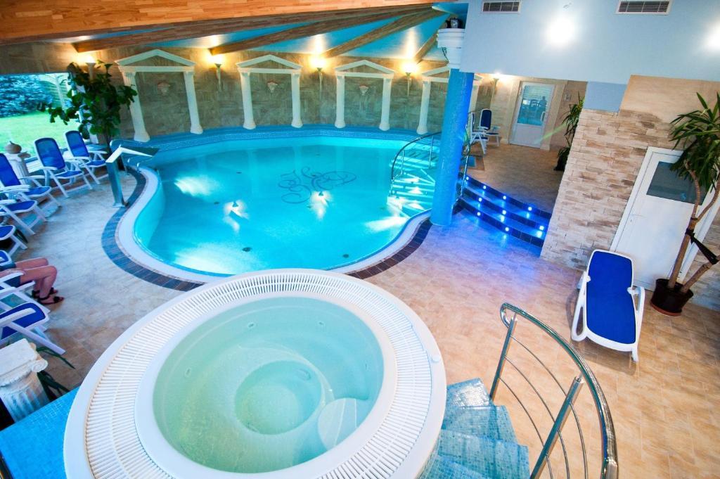 Hotel Mazurski Dworek Mikołajki Екстериор снимка