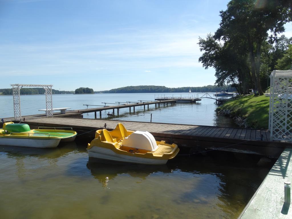 Hotel Mazurski Dworek Mikołajki Екстериор снимка