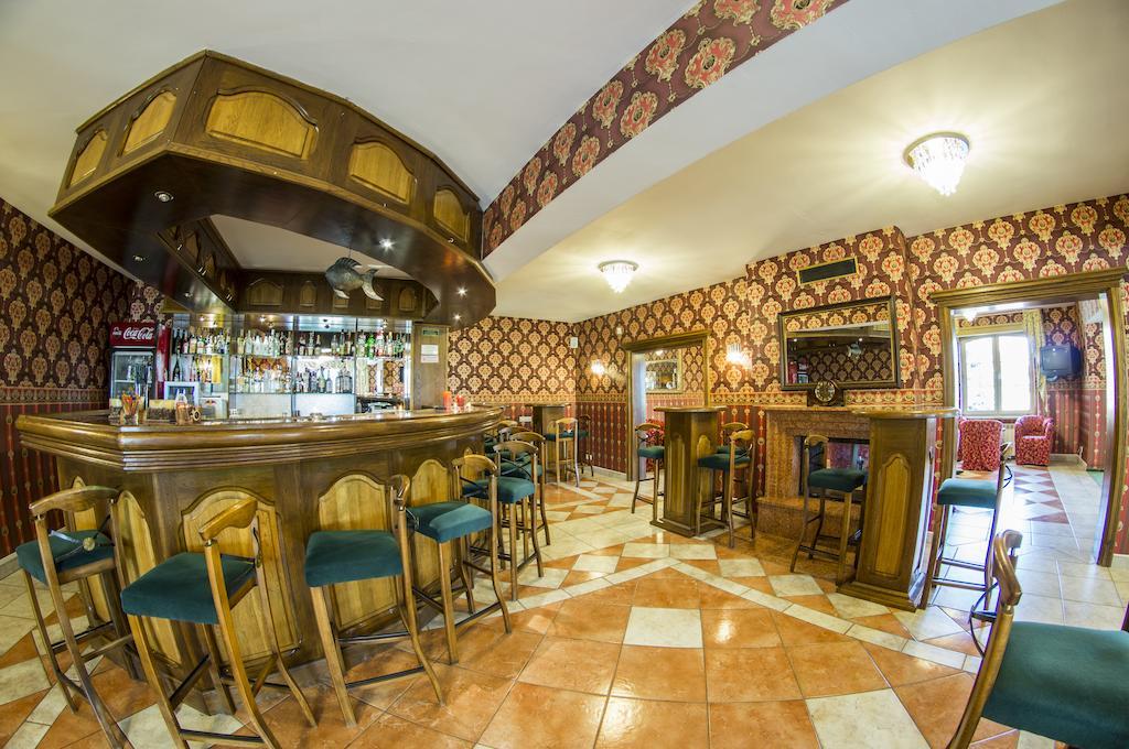 Hotel Mazurski Dworek Mikołajki Екстериор снимка