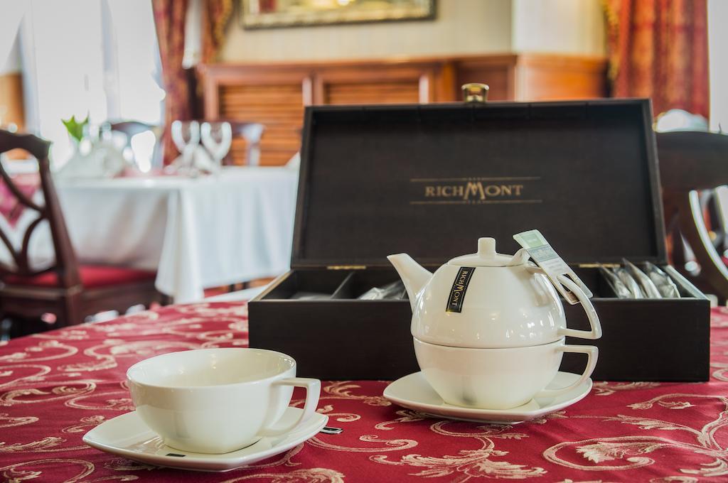 Hotel Mazurski Dworek Mikołajki Екстериор снимка