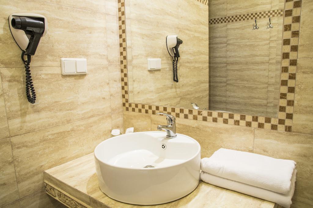 Hotel Mazurski Dworek Mikołajki Стая снимка