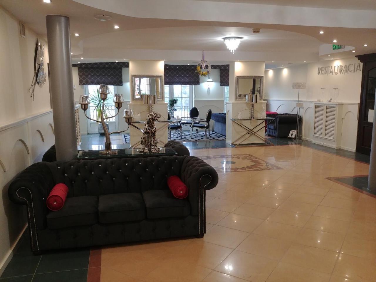 Hotel Mazurski Dworek Mikołajki Екстериор снимка
